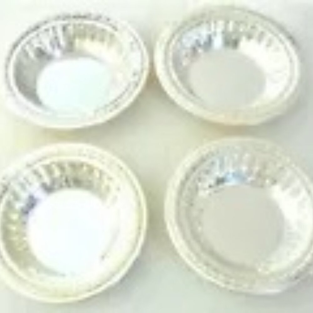 Vintage Lipman Bros Sterling set of 4 small finger/nut dishes - Picture 3 of 11